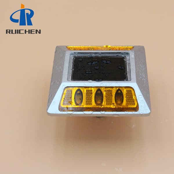 <h3>360 Degree Solar Road Stud Reflector For Road Safety In Japan </h3>
